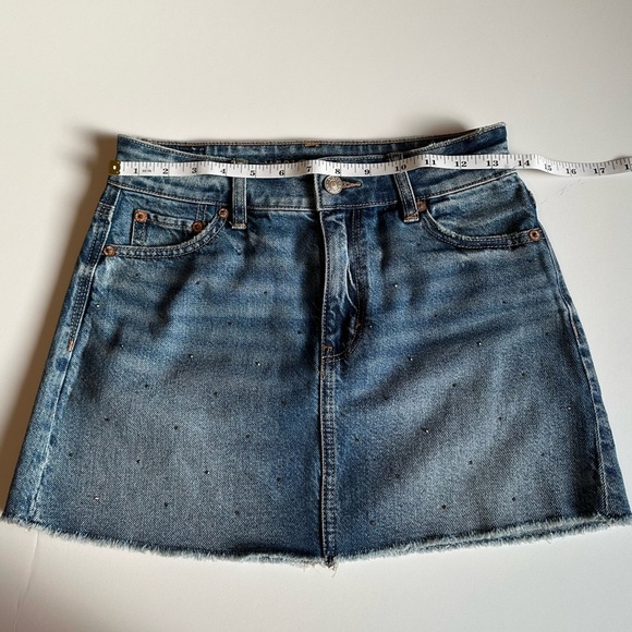 American Eagle A-Line 90’s High-Rise Mini Skirt With Rhinestone Detailing - Picture 5 of 8